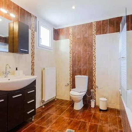 Appartement Momento 3-bdrm With Shared Pool, Poseidi Possidi