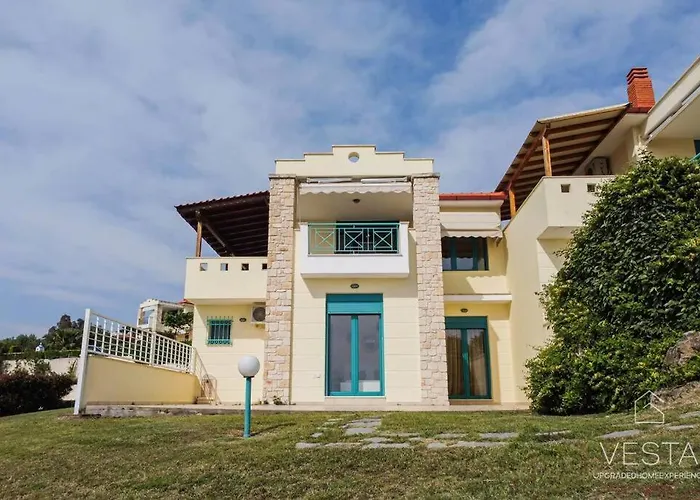Momento 3-bdrm With Shared Pool, Poseidi Appartement *