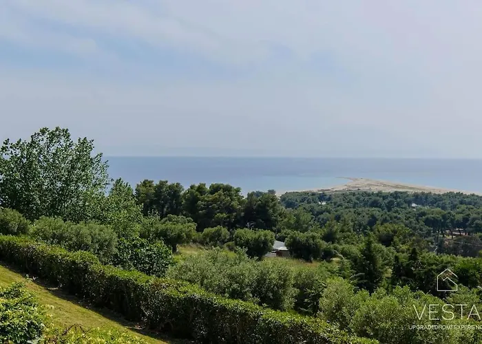 Appartement Momento 3-bdrm With Shared Pool, Poseidi Possidi