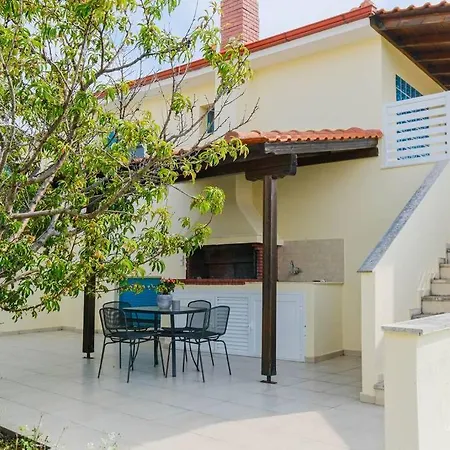 Momento 3-bdrm With Shared Pool, Poseidi * بوسيدي