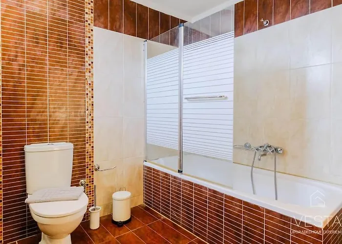 Momento 3-bdrm With Shared Pool, Poseidi