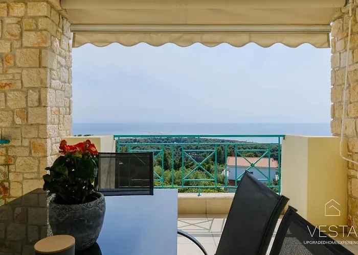 Momento 3-bdrm With Shared Pool, Poseidi