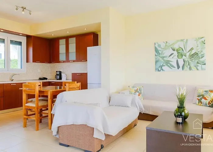 Momento 3-bdrm With Shared Pool, Poseidi Appartamento Possidi