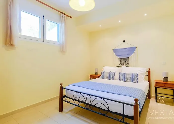 Momento 3-bdrm With Shared Pool, Poseidi Appartamento