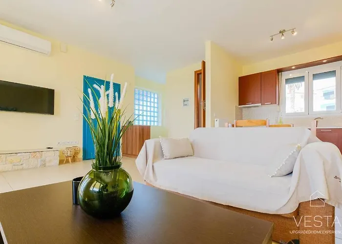 Momento 3-bdrm With Shared Pool, Poseidi Appartamento *