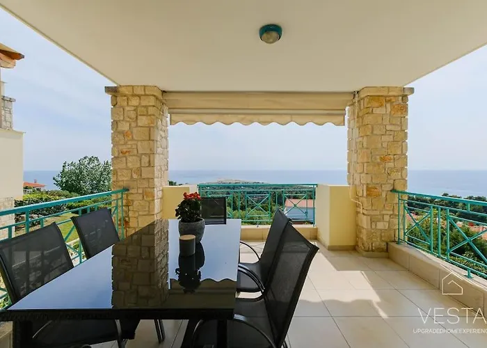 Momento 3-bdrm With Shared Pool, Poseidi *