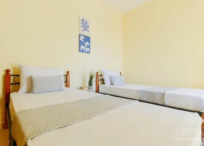 Momento 3-bdrm With Shared Pool, Poseidi